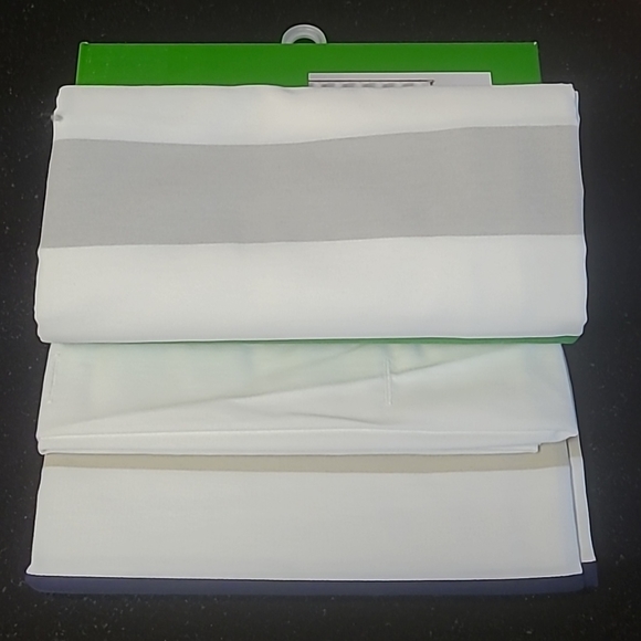 ♠️Kate Spade Shower Curtain - Picture 3 of 7